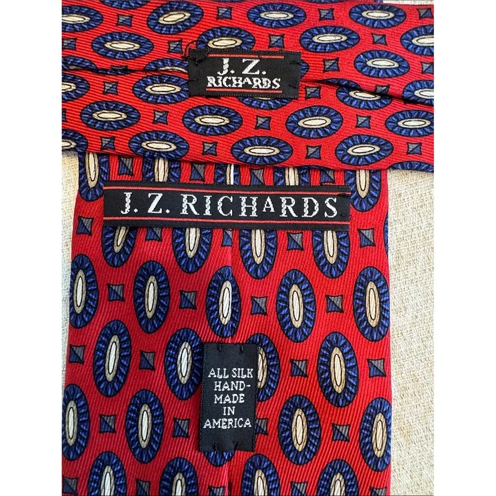 JZ Richards Mens‎ Red Geometric Silk Handmade Necktie USA Made Medallion Tie